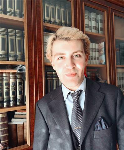 Studente di lettere classiche con certificazioni linguistiche c1 e c2