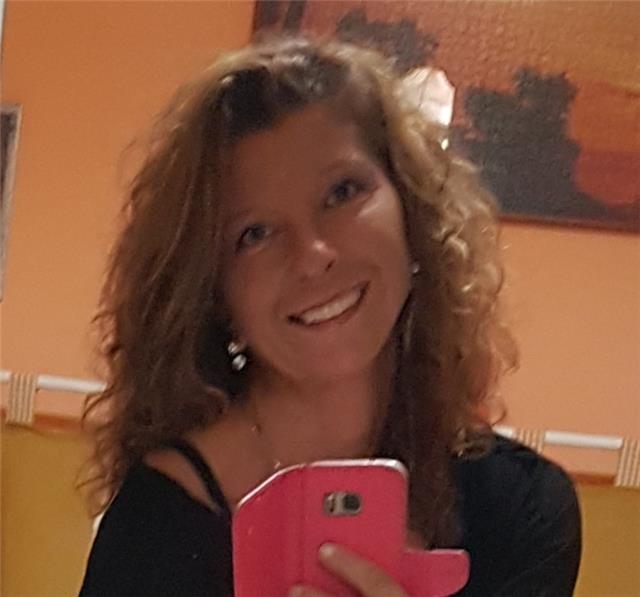 Maestra e mamma di 5 figli si offre per dare lezioni di recupero o private online 
Sono della provincia di asti
Grazie
Sono onesta e ho esperienza
