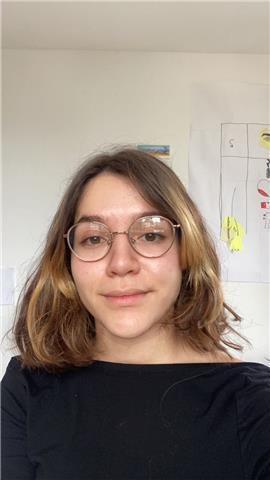 Lycéenne française passionnée par la littérature et l'écriture. Je serai ravie d'en discuter avec vos enfants (ou vous tout simplement) et de les aider s'ils éprouvent des difficultés !