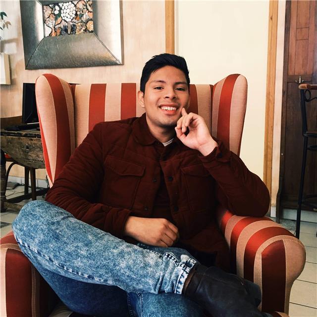 Experiencia de 1 año y medio vivido y trabajado en Nueva York y dos años viviendo Y trabajando en londres, de la cual quiero dejar por un tiempo debido a la situación actual
