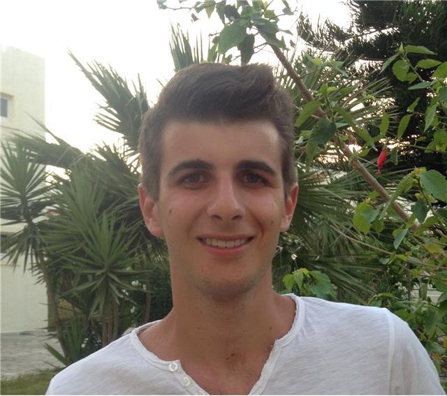 Dottore magistrale e ricercatore in chimica industriale offre lezioni di chimica e fisica a studenti delle scuole superiori