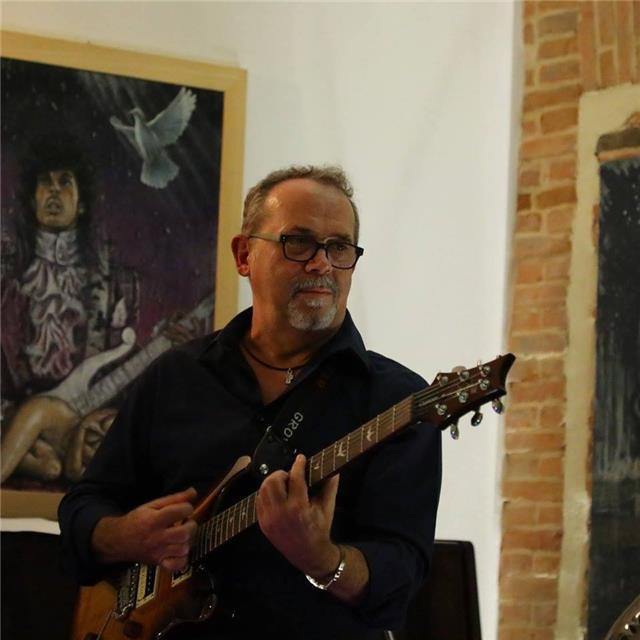 Offro lezioni private di chitarra acustica o elettrica