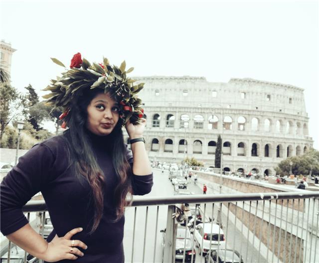 I am an english teacher. i teaches in rome schools ( offline ) and some online tutuoring classes in rome