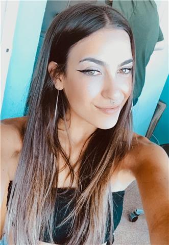 Hola! doy clases particulares tanto online como presenciales. gran nivel en lenguas y experiencia en dar clases. zona de barcelona