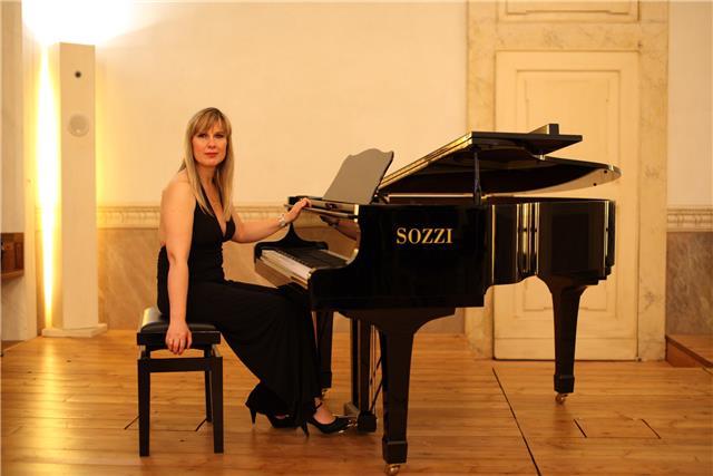 Insegnante di pianofirte