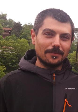 Laureato in astronomia impartisce ripetizioni di fisica e matematica agli studenti delle medie e superiori