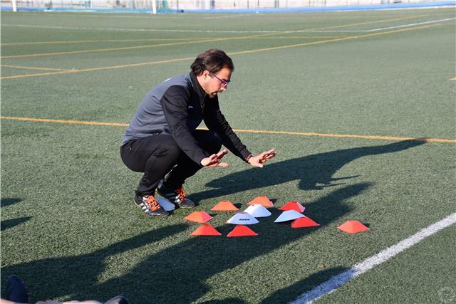 Matemáticas, física, inglés, informática, fútbol