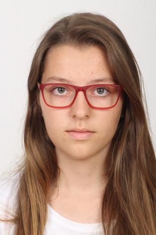 Apasionada de la ciencia y con ganas de enseñar y compartir mis conocimientos y mi pasión. 
mis alumnos pueden variar de edades. principalmente, secundaria