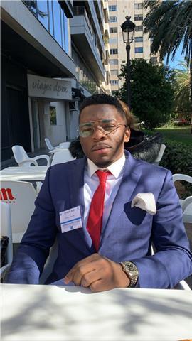 La materia lo trato de forma estructurada, a través de un plan de estudio. sirvo para una ayuda de repaso, para que la persona tengo una mayor comprensión del tema y una perspectiva diferente al del profesor para que el mismo tenga su punto de vista