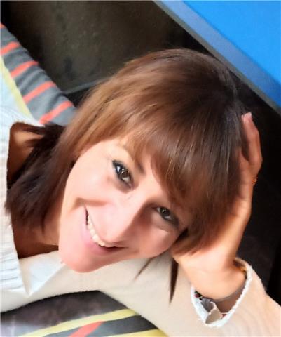 Profesora y interprete de idiomas ingles, francés, castellano, y arabe