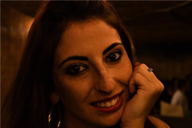 Mi chiamo Sara ho 29 anni.
Ho vissuto a Londra per 7 anni che mi ha permesso di ottenere una buona padronanza della lingua inglese