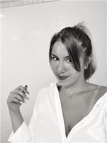 Profesor de lengua nativa que va a dar clases a alumnos hasta la eso desde infantil