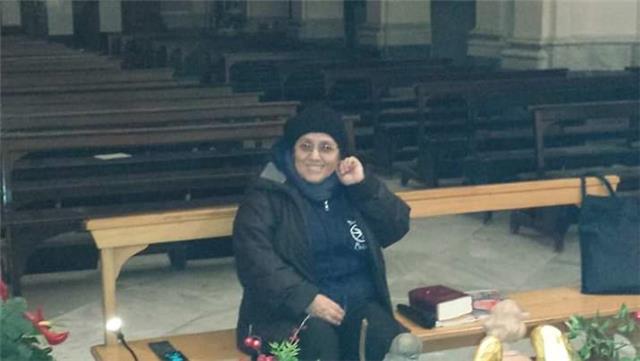 Sono una persona over 60, laureata in architettura, con esperienza nel campo del insegnamento di spagnolo (madre lingua) a persone di tutte l' età, cordiale e responsabile