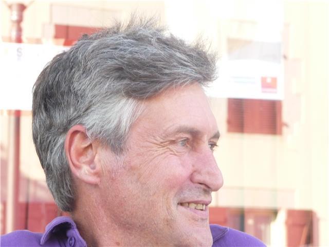 Funcionario judicial, licenciado en derecho.doy clases preparación oposiciones a la administración de justicia