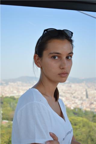 Studentessa universitaria da famiglia inglese