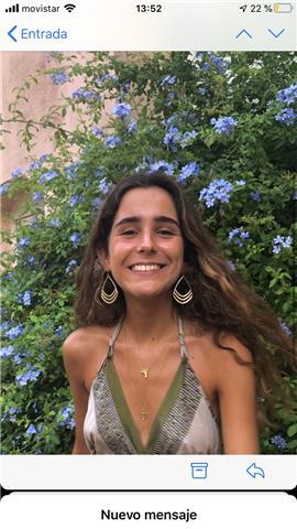 Profesora de inglés con certificado C1 Advanced de Cambridge English imparte clases online a niños de 5-11 años