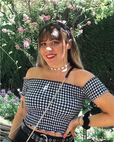 Maestra de educación primaria , imparto clases de lengua y matemáticas a alumnos de primaria