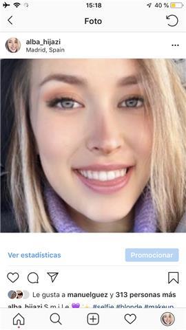 Profesora de lengua castellana y literatura graduada en periodismo