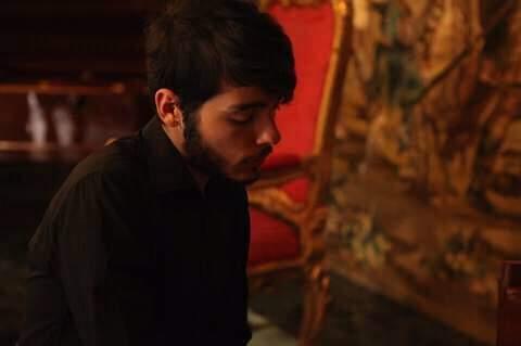 Insegnante di pianoforte impartisce lezioni/ripetizioni di:
- pianoforte
- teoria e solfeggio
- armonia e composizione

Massima serietà, disponibilità e competenza. Per tutte le età.
Prima lezione gratuita!