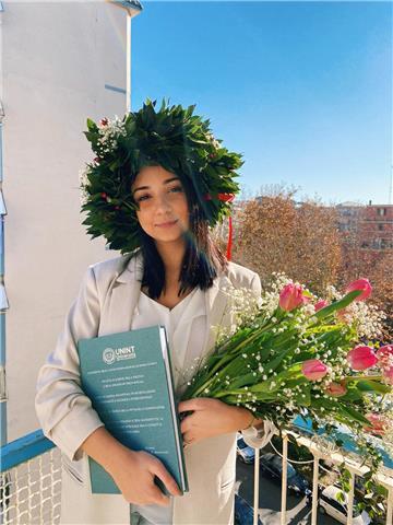 Laureata in Mediazione Linguistica offre lezioni di inglese a bambini e ragazzi delle scuole elementari e medie