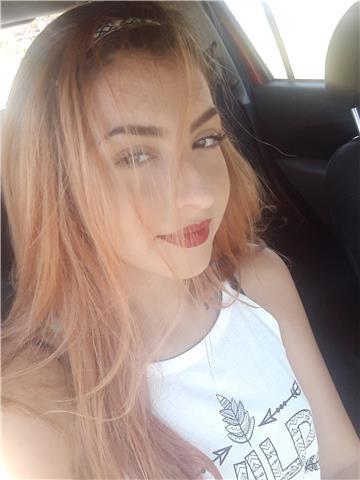 Ragazza 22enne diplomata col massimo dei voti offre ripetizioni a ragazzi delle medie e liceo