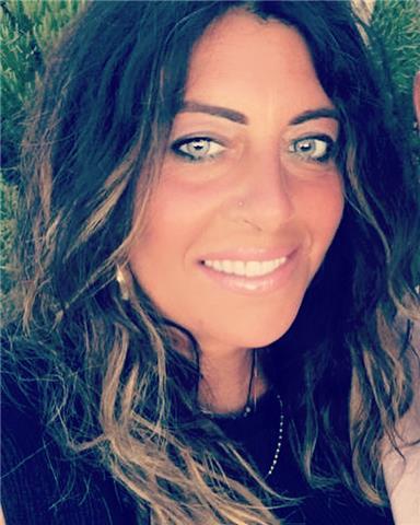 Mi chiamo Annalisa, vivo a Bari e sono diplomata in maturità classica, impartisco lezioni private di Italiano , storia e geografia, matematica ,latino a ragazzi di scuola media ed elementare . Il mio cellulare