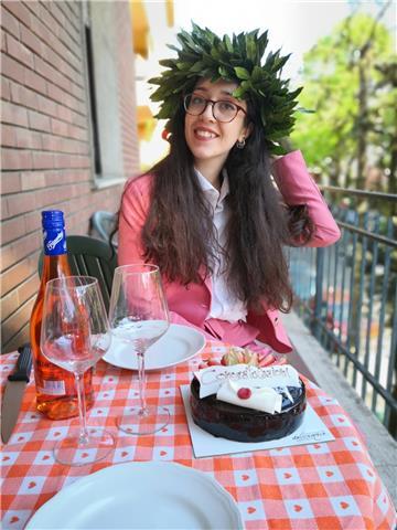 Ciao, mi rendo disponibile ad aiutare i ragazz* nella stesura della loro tesina!