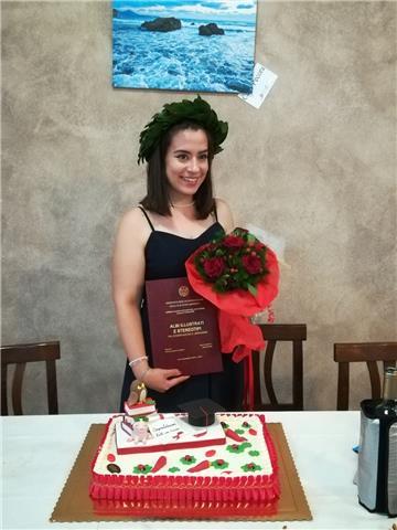 Laureata in ”Educazione e Formazione” e laureanda in ”Pedagogia” offre lezioni di ripetizione in: Pedagogia, Filosofia, Psicologia, Sociologia