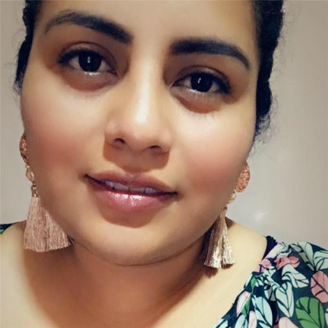 Maestra en matemáticas y física tanto nivel secundaria hasta universidad. Con amplio conocimiento y fácil accesibilidad