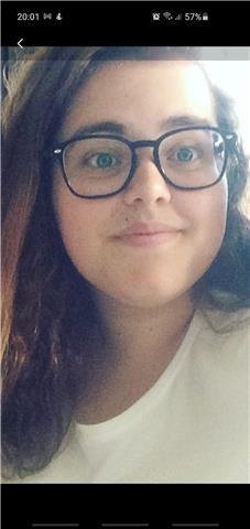 Profesora de repaso para niños de primaria, también para niños con diversidad