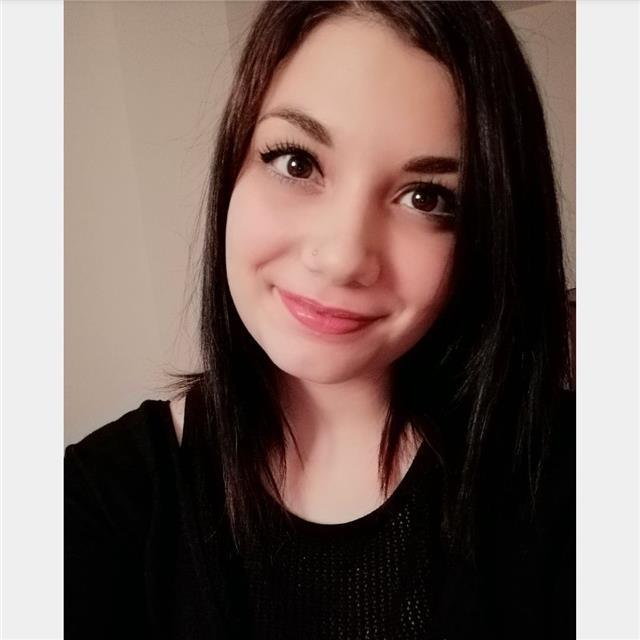 Studentessa con certificato di lingua spagnola livello DELE C1 si propone per dare lezioni di spagnolo