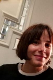 Sono Martina, un insegnante professionista, il percorso di studi (Psicologia) fatto ha permesso di specializzarmi su diversi ambiti , anche su quello dell’insegnamento di lingua italiana ed inglese svolgendo progetti in diversi ordini e gradi di scuola. H