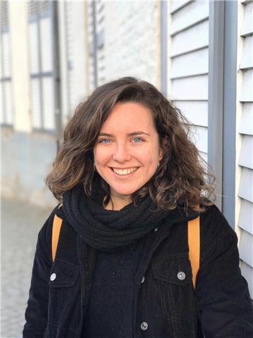 Laureata in traduzione offre lezioni private di inglese online o in presenza per tutte le fasce d'età