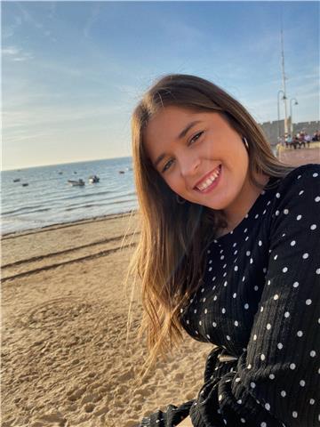 Estudiante de derecho se ofrece para impartir clases