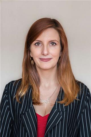 Doy clases particulares de lengua, inglés, historia, filosofía y ciencias sociales, económicas y buenos resultados