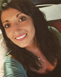 Laureata in lingue e letteratura a La Sorbonne