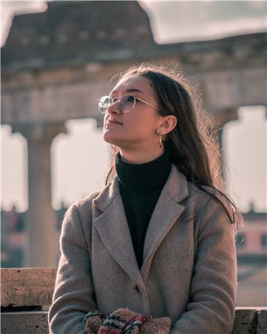 Studentessa Università Cattolica di Milano offre lezioni di inglese