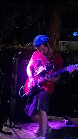 Insegnante di musica, chitarra, basso, piano