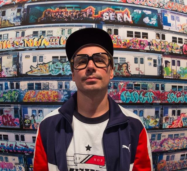 Profesor de diseño gráfico avanzado