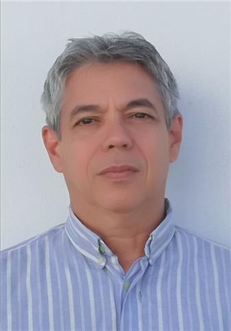 Doy clases de música en las materias: lenguaje musical, armonía, contrapunto, fuga, dictado musical, rítmica musical y canto