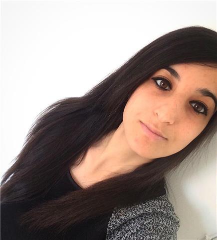 Insegnante di lingue per studenti che vanno dalle elementari alle superiori