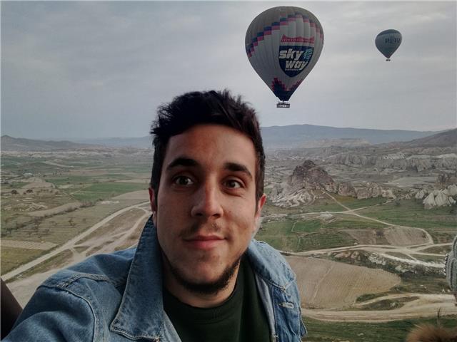 Profesor en activo de geografía e historia en secundaria y bachillerato. imparto además todas asignaturas de ciencias sociales, francés e inglés