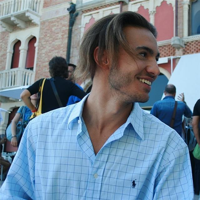 Sono uno studente di giurisprudenza, ho frequentato la scuola superiore per geometri e ho quindi una buona preparazione in matematica. Offro ripetizioni/aiuto compiti per ragazzi delle scuole elementari/medie a Treviso e dintorni