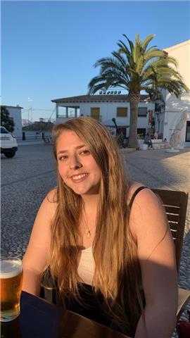 Elena Salvador Cortés