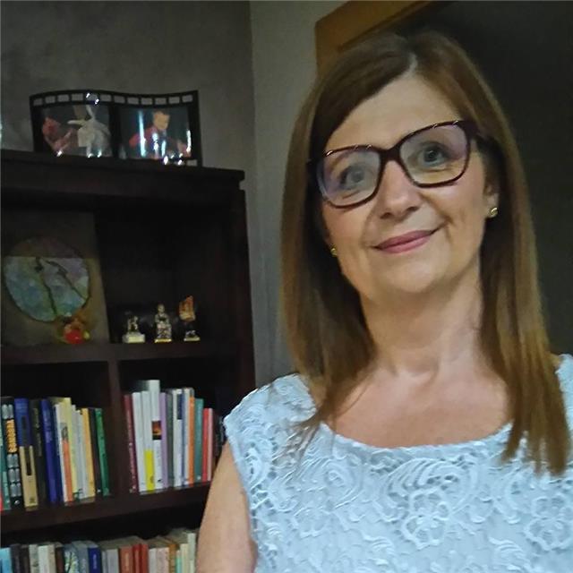 Se ofrece profesora de francés nativa en manresa