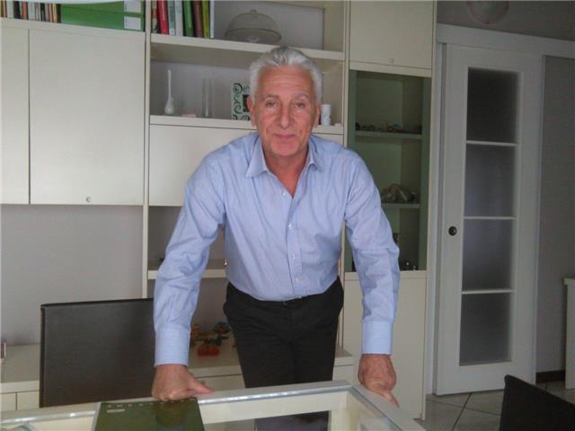 Laurea in economia e commercio presso università di parma