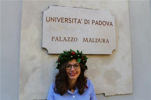 LAUREATA IN LETTERE CLASSICHE OFFRE RIPETIZIONI PRIVATE LATINO, GRECO, ITALIANO, STORIA, GEOGRAFIA, ANCHE A DISTANZA