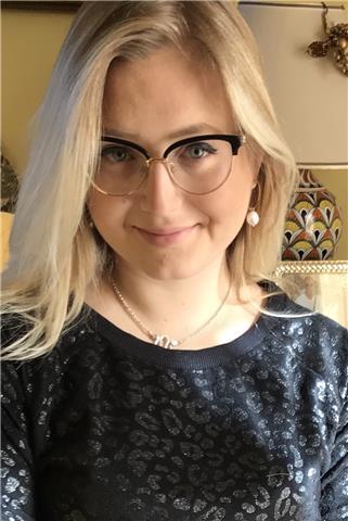 Ciao sono Giulia, una laureata in chimica e tecnologia farmaceutiche e offro lezioni di chimica e chimica farmaceutica