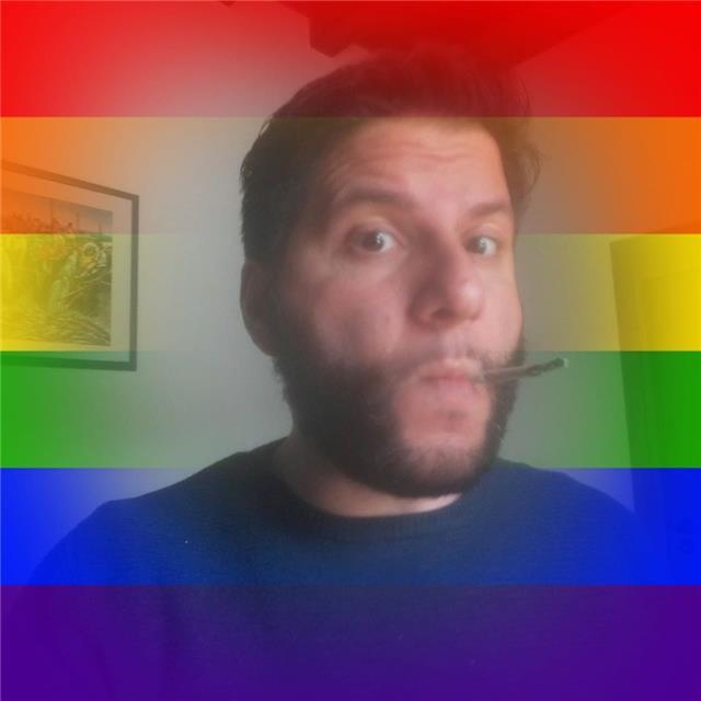 Laureato in lingue straniere impartisce lezioni di lingua per uso scolastico e professionale