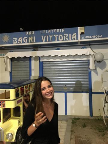 Studentessa di medicina al primo anno offre ripetizioni di matematica e/o inglese